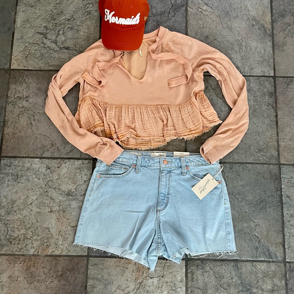 VINTAGE MIDI STRETCH DENIM SHORTS UNIVERSAL THREADS FESTIVAL READY IDEAL WASH